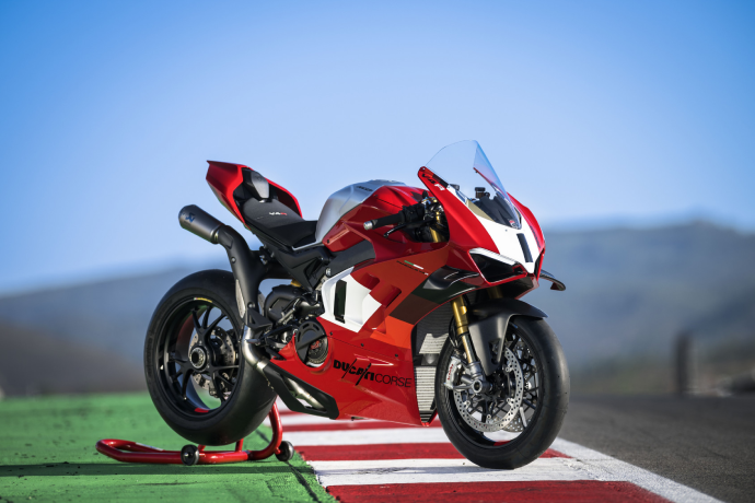 Ducati Panigale V4 R : L'Essence de la Supersport Italienne